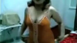 ArabWife on homemade sex tape porn video